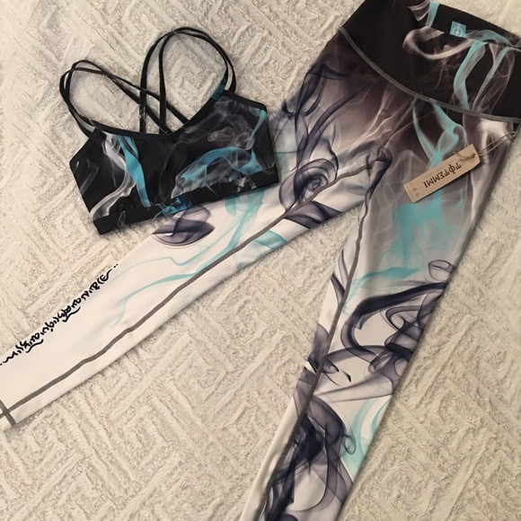 ☄NWT Totemmi Ink Swirl Yoga Set🌊 - Picture 3 of 5
